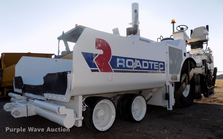 image for item DG2493 2008 Roadtec RP190 paver