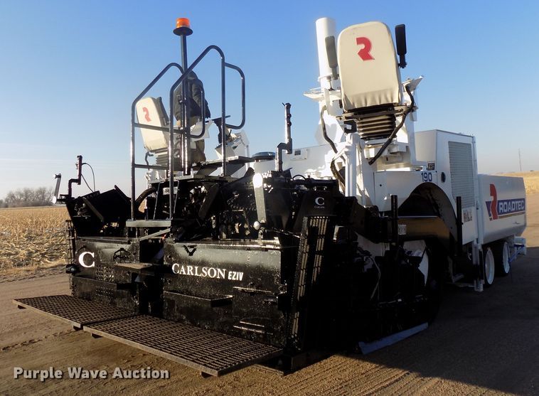 image for item DG2493 2008 Roadtec RP190 paver