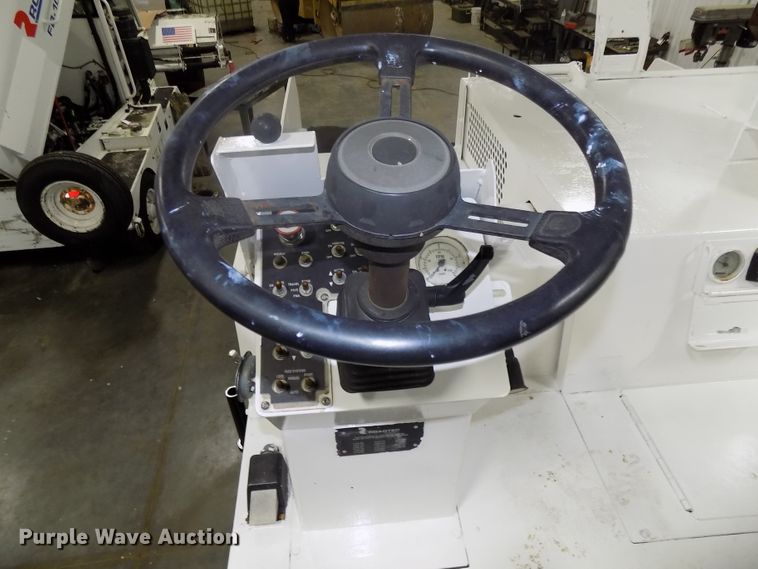 image for item DG2493 2008 Roadtec RP190 paver