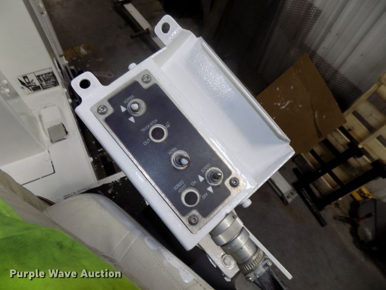 image for item DG2493 2008 Roadtec RP190 paver