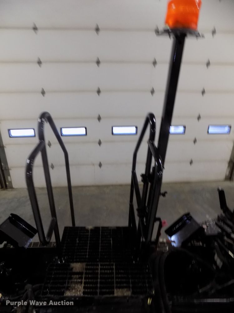 image for item DG2493 2008 Roadtec RP190 paver