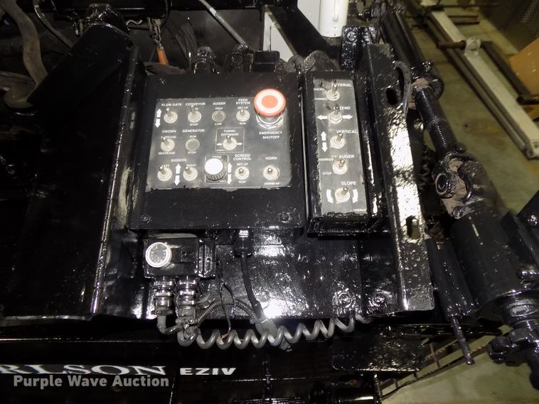 image for item DG2493 2008 Roadtec RP190 paver