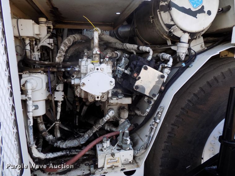 image for item DG2493 2008 Roadtec RP190 paver