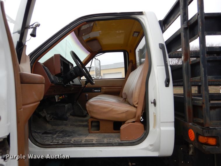 image for item DH5078 1994 Chevrolet Kodiak C6500 flatbed truck