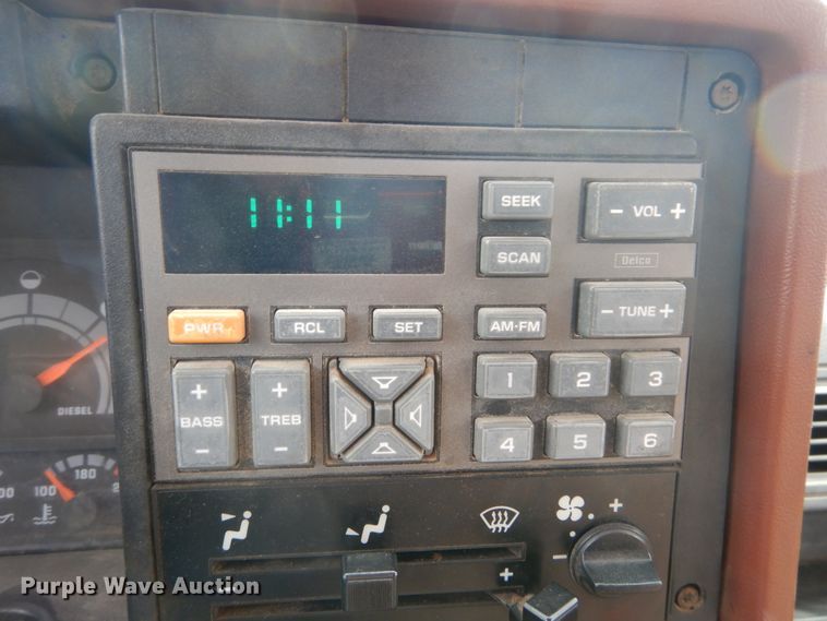 image for item DH5078 1994 Chevrolet Kodiak C6500 flatbed truck