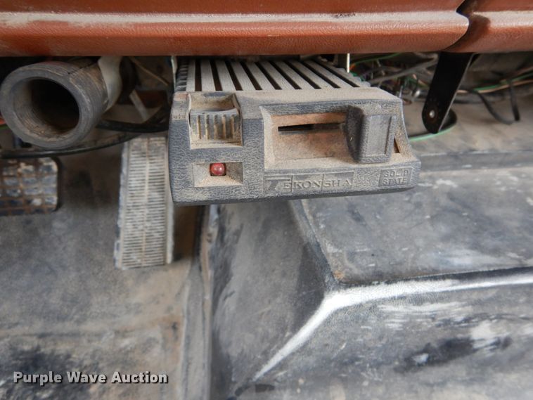 image for item DH5078 1994 Chevrolet Kodiak C6500 flatbed truck