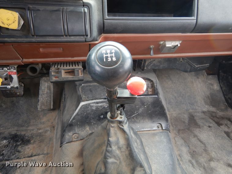 image for item DH5078 1994 Chevrolet Kodiak C6500 flatbed truck