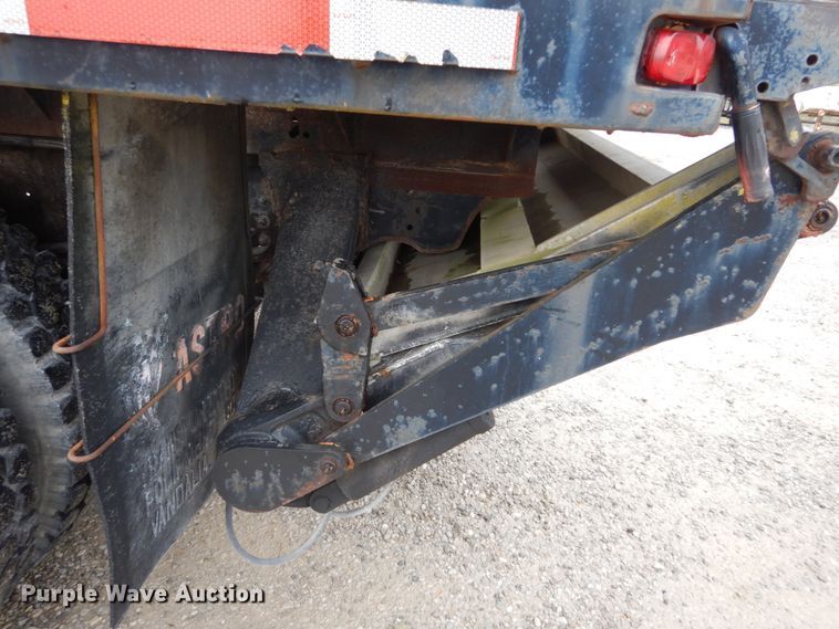 image for item DH5078 1994 Chevrolet Kodiak C6500 flatbed truck