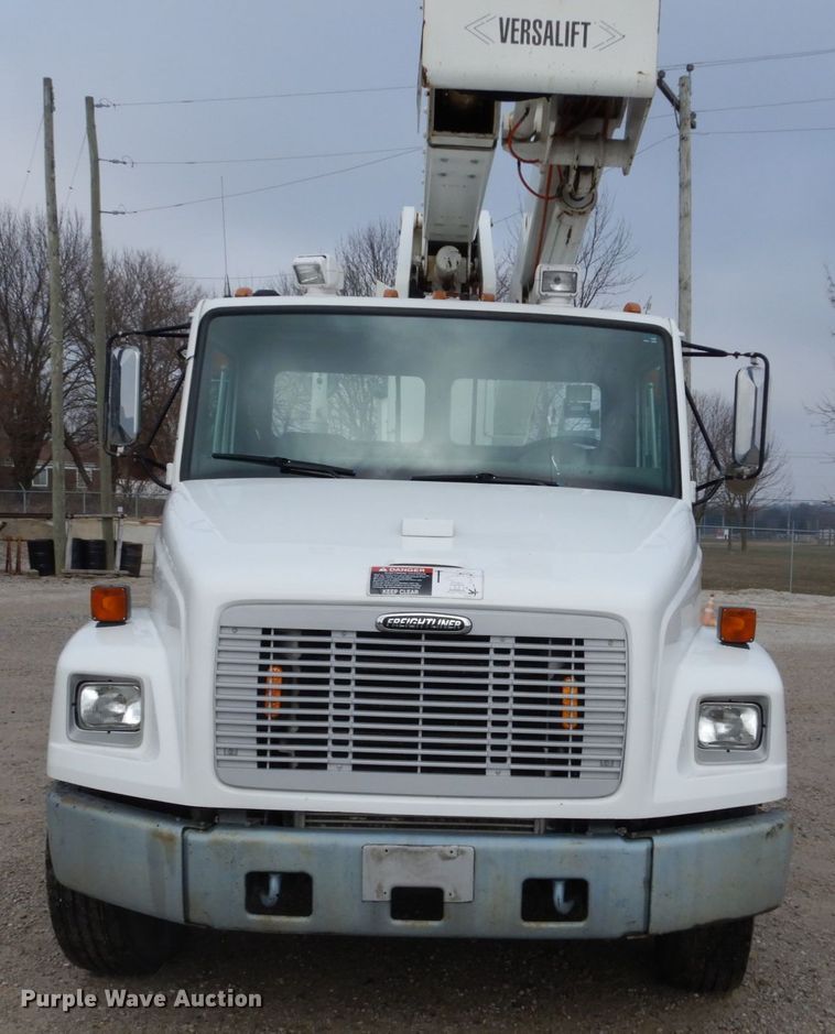 image for item DH5079 2003 Freightliner FL70 bucket truck