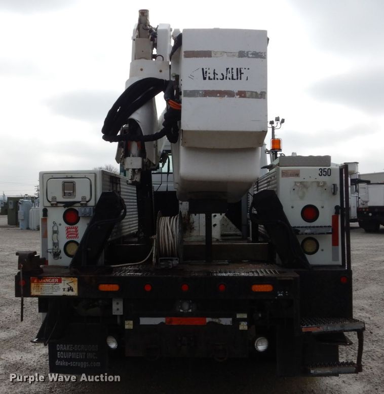 image for item DH5079 2003 Freightliner FL70 bucket truck