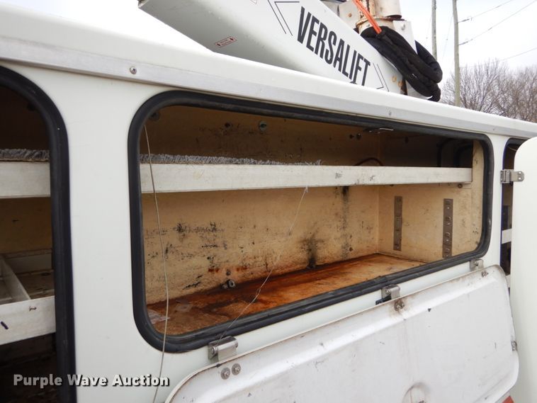 image for item DH5079 2003 Freightliner FL70 bucket truck