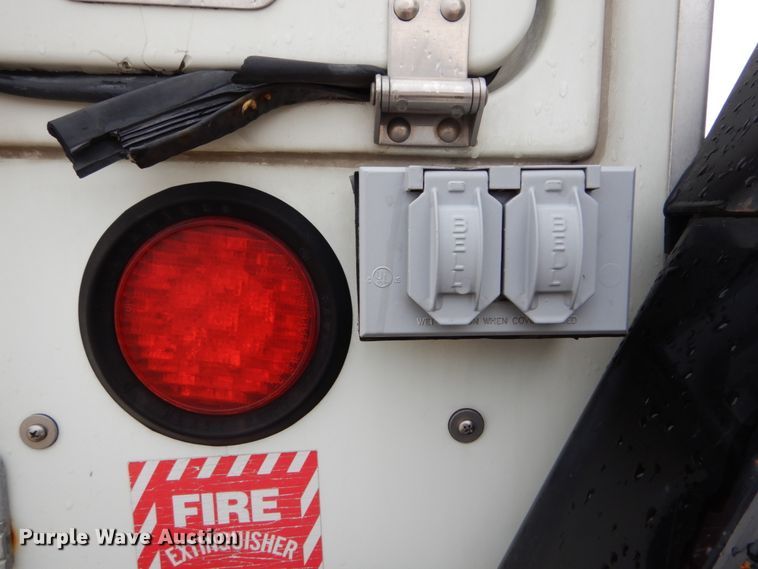 image for item DH5079 2003 Freightliner FL70 bucket truck