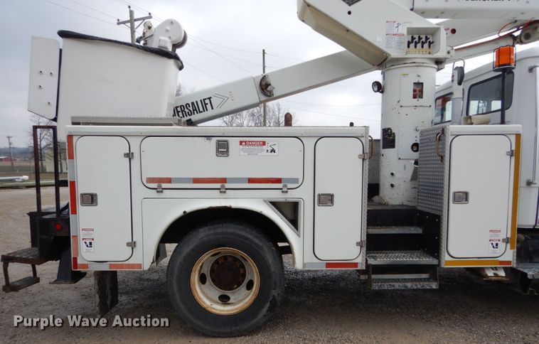 image for item DH5079 2003 Freightliner FL70 bucket truck