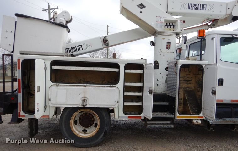 image for item DH5079 2003 Freightliner FL70 bucket truck