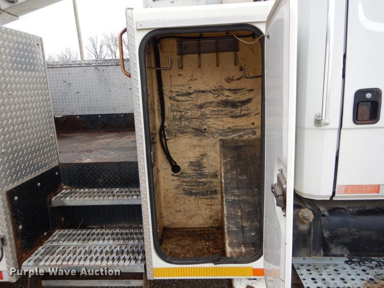 image for item DH5079 2003 Freightliner FL70 bucket truck