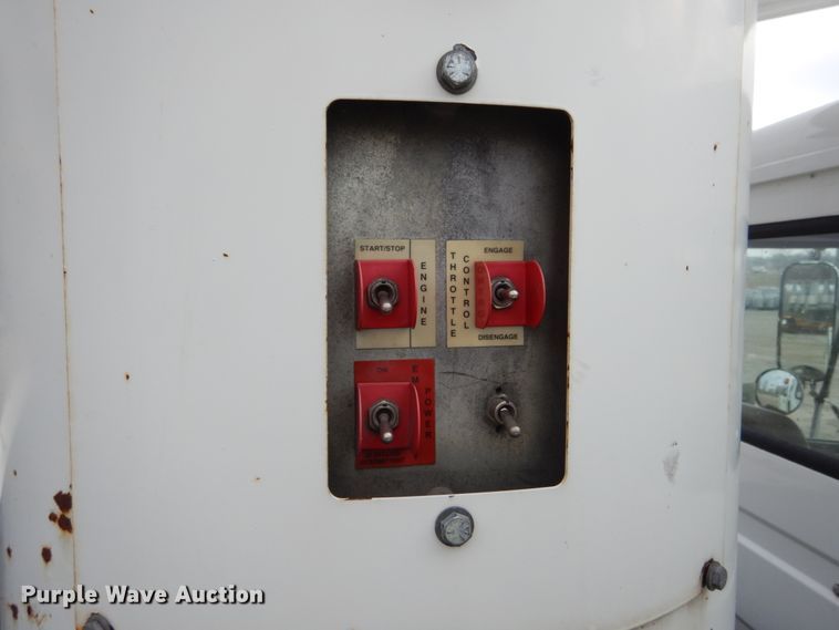 image for item DH5079 2003 Freightliner FL70 bucket truck