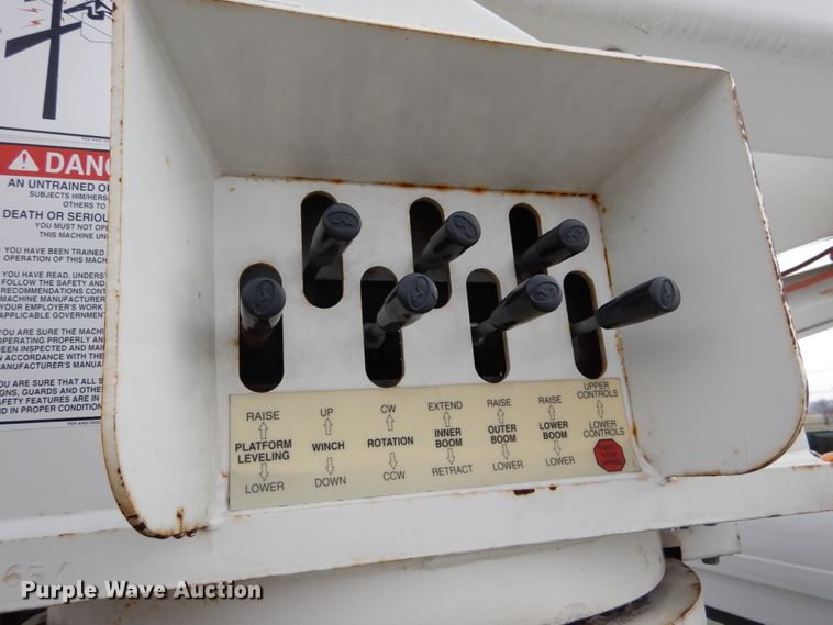 image for item DH5079 2003 Freightliner FL70 bucket truck