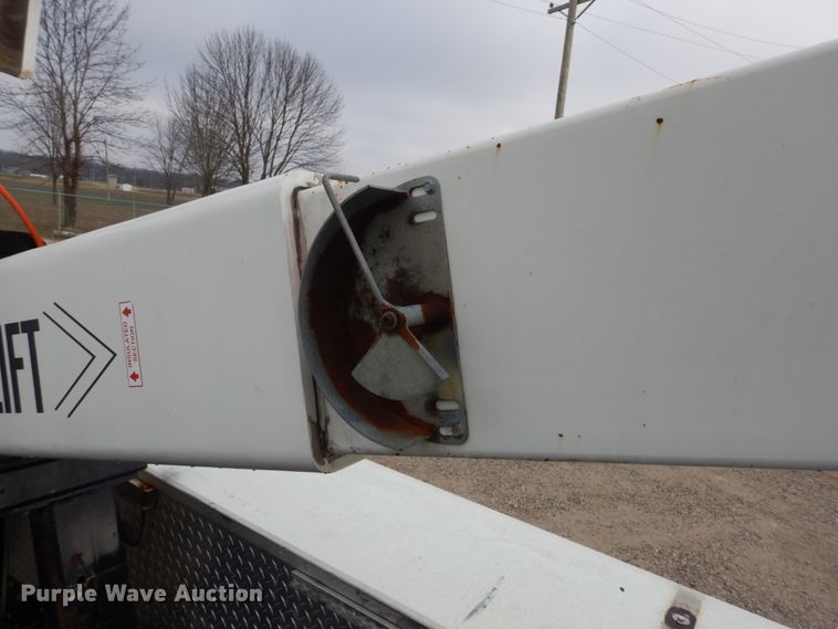 image for item DH5079 2003 Freightliner FL70 bucket truck