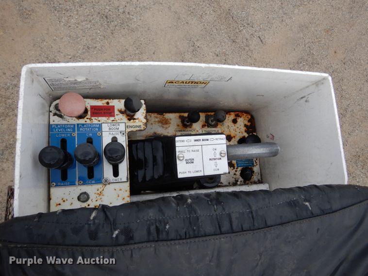 image for item DH5079 2003 Freightliner FL70 bucket truck