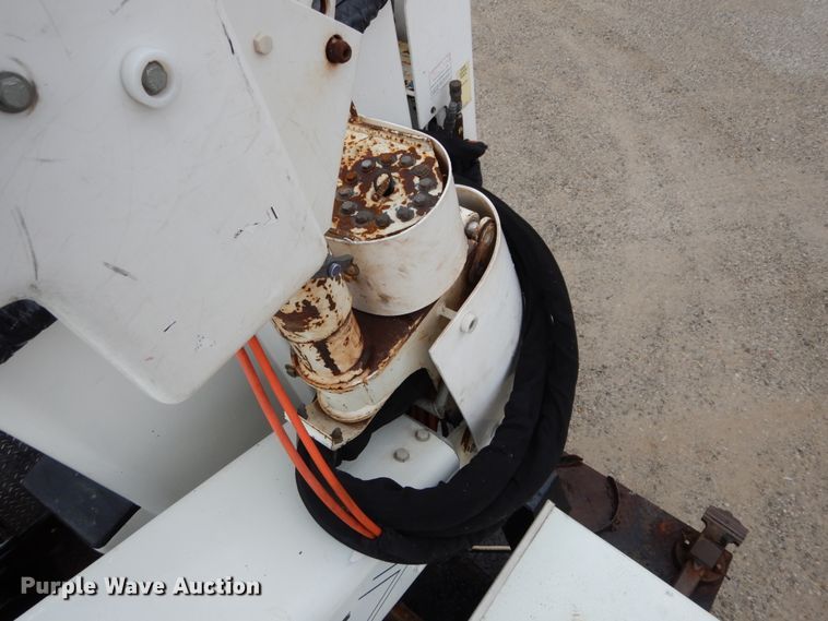 image for item DH5079 2003 Freightliner FL70 bucket truck