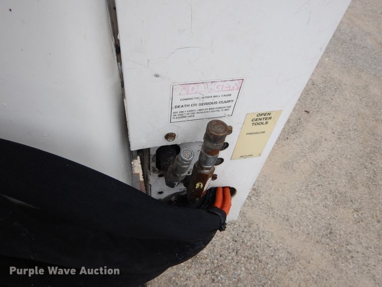 image for item DH5079 2003 Freightliner FL70 bucket truck