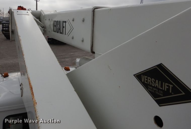 image for item DH5079 2003 Freightliner FL70 bucket truck