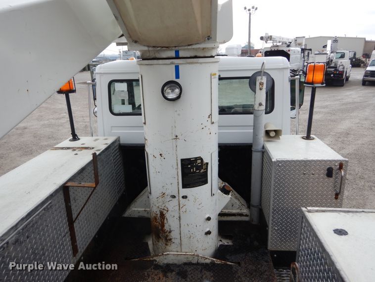 image for item DH5079 2003 Freightliner FL70 bucket truck