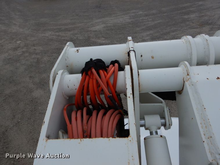 image for item DH5079 2003 Freightliner FL70 bucket truck