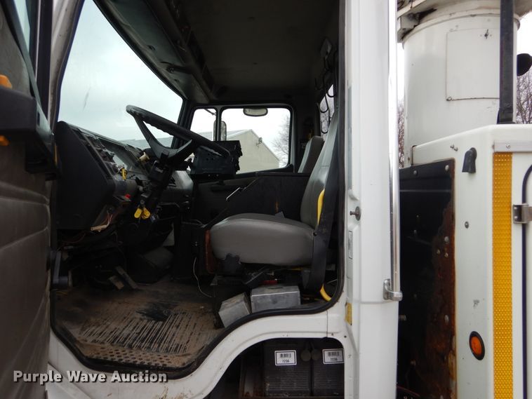 image for item DH5079 2003 Freightliner FL70 bucket truck