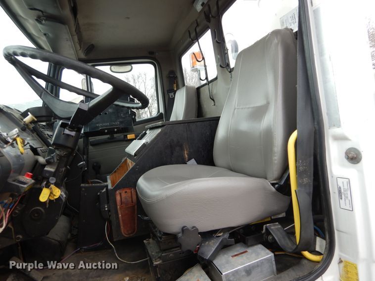 image for item DH5079 2003 Freightliner FL70 bucket truck