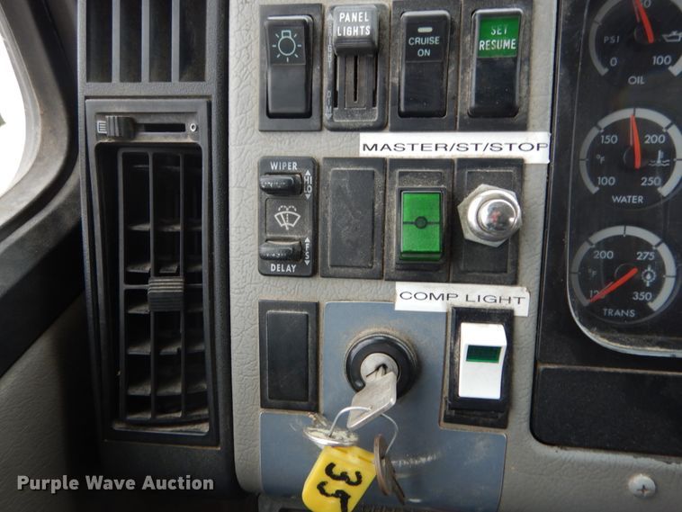 image for item DH5079 2003 Freightliner FL70 bucket truck