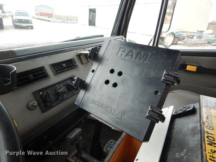 image for item DH5079 2003 Freightliner FL70 bucket truck