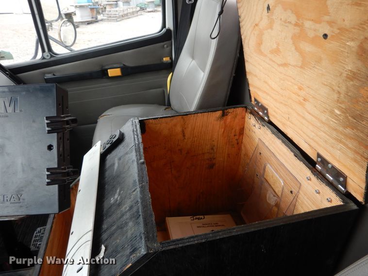 image for item DH5079 2003 Freightliner FL70 bucket truck