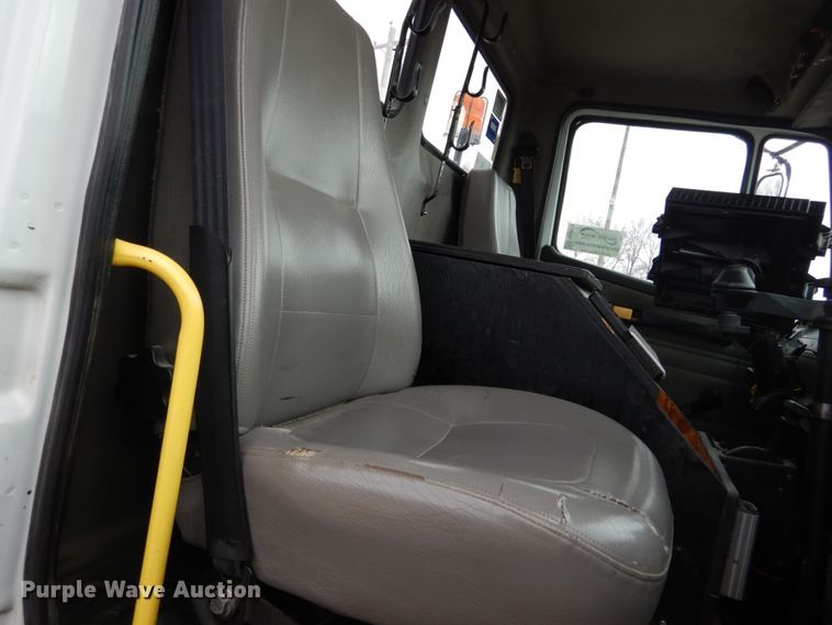 image for item DH5079 2003 Freightliner FL70 bucket truck