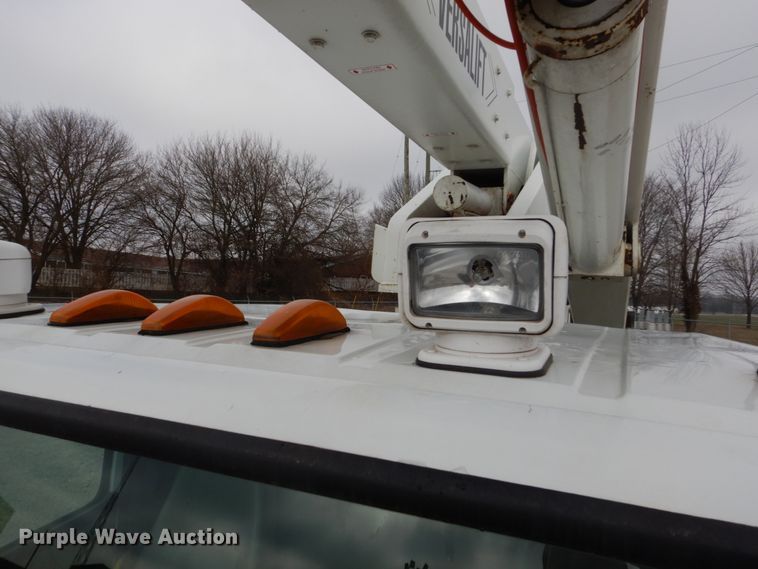 image for item DH5079 2003 Freightliner FL70 bucket truck