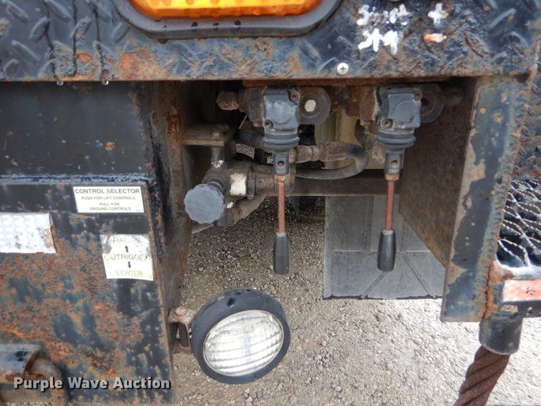 image for item DH5079 2003 Freightliner FL70 bucket truck