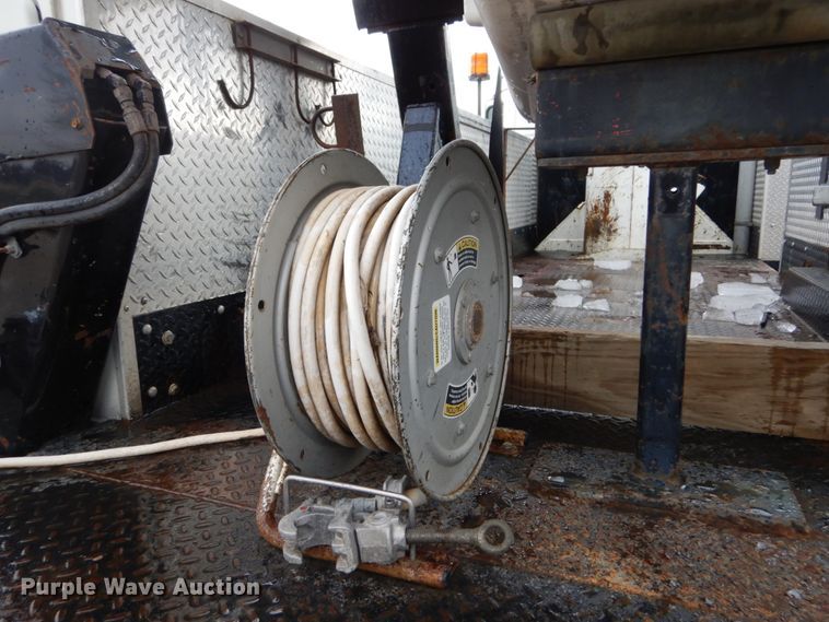 image for item DH5079 2003 Freightliner FL70 bucket truck