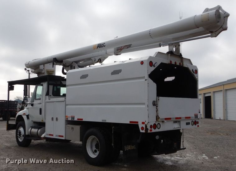 image for item DH5080 2011 International 4400 forestry bucket truck