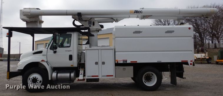 image for item DH5080 2011 International 4400 forestry bucket truck