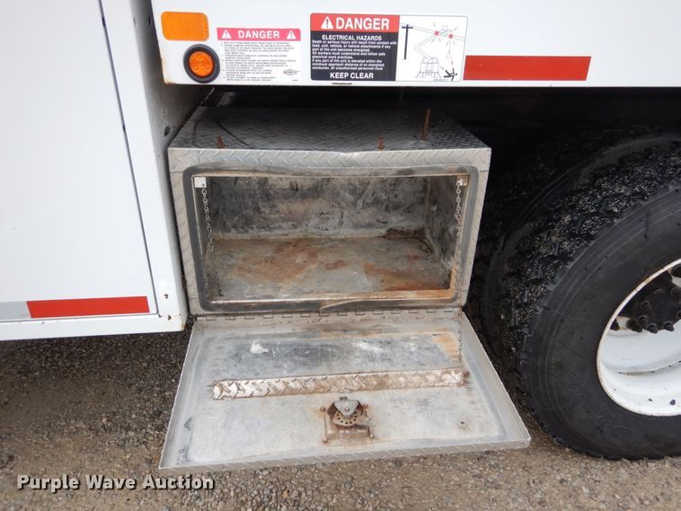 image for item DH5080 2011 International 4400 forestry bucket truck