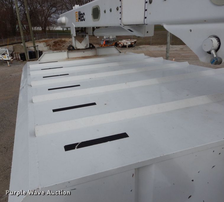 image for item DH5080 2011 International 4400 forestry bucket truck