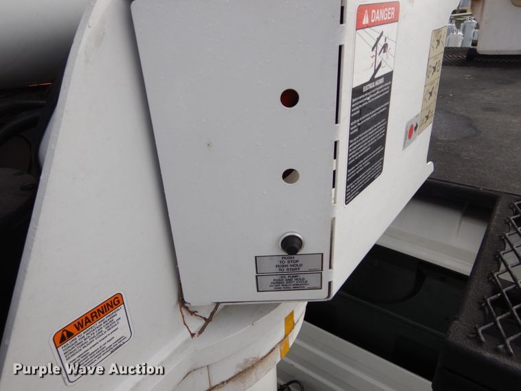 image for item DH5080 2011 International 4400 forestry bucket truck