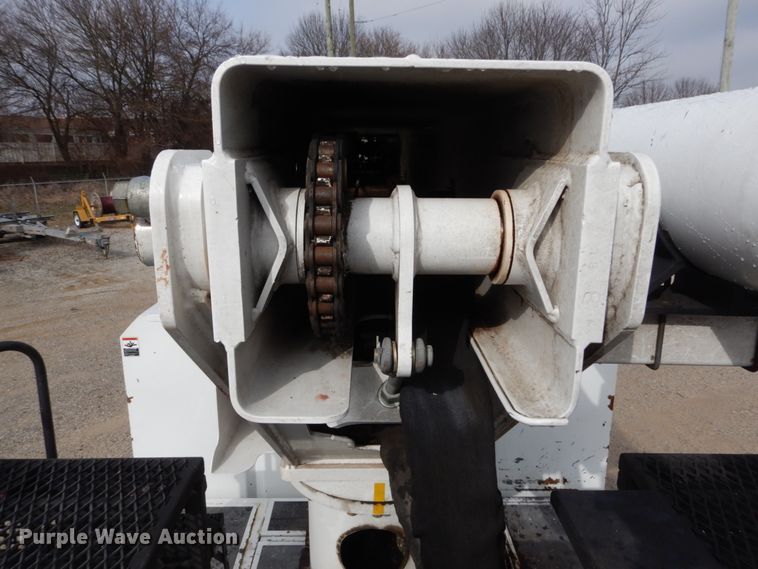 image for item DH5080 2011 International 4400 forestry bucket truck