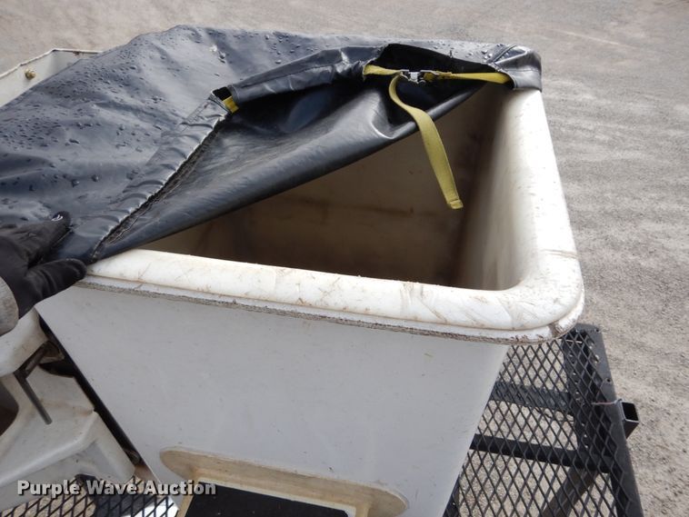 image for item DH5080 2011 International 4400 forestry bucket truck