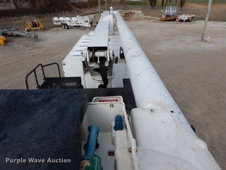 image for item DH5080 2011 International 4400 forestry bucket truck