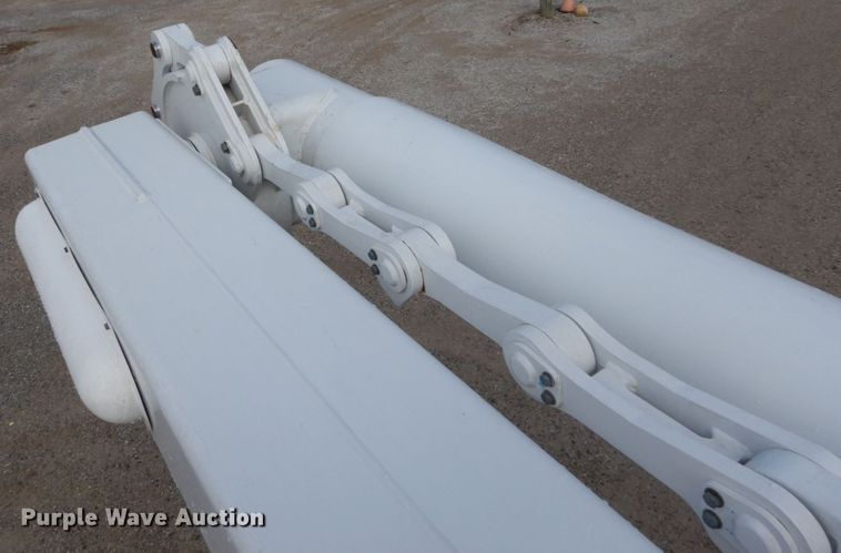 image for item DH5080 2011 International 4400 forestry bucket truck