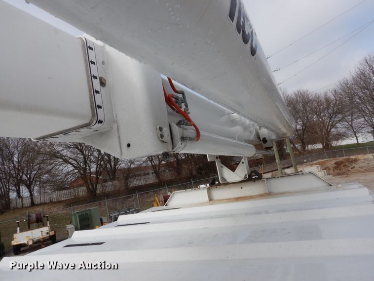 image for item DH5080 2011 International 4400 forestry bucket truck