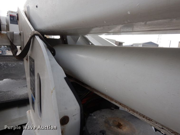 image for item DH5080 2011 International 4400 forestry bucket truck