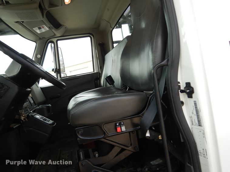 image for item DH5080 2011 International 4400 forestry bucket truck