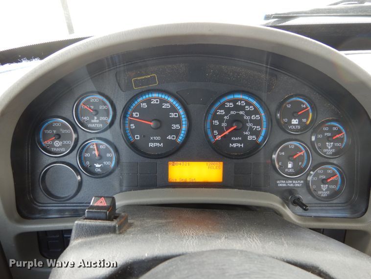 image for item DH5080 2011 International 4400 forestry bucket truck